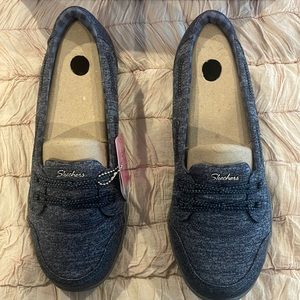 Skechers Good Influence Relaxed Fit with air cooled memory foam shoes